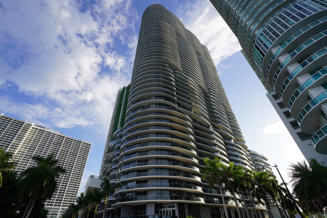 Aria on the Bay main photo